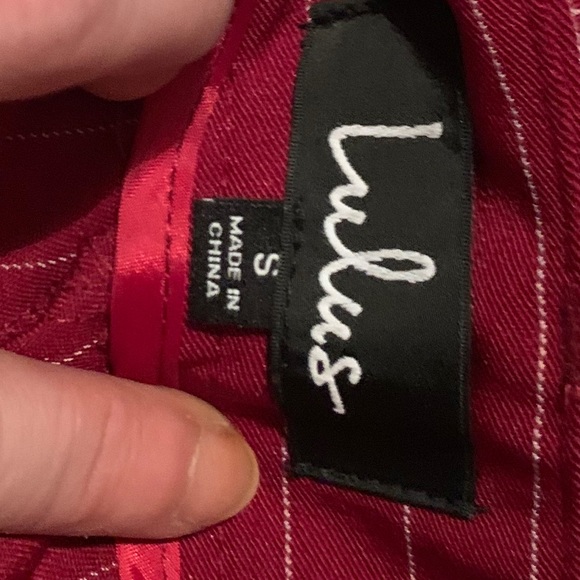 NWT Lulu’s Maroon And White Pinstripe Bootcut Pant - Picture 2 of 5